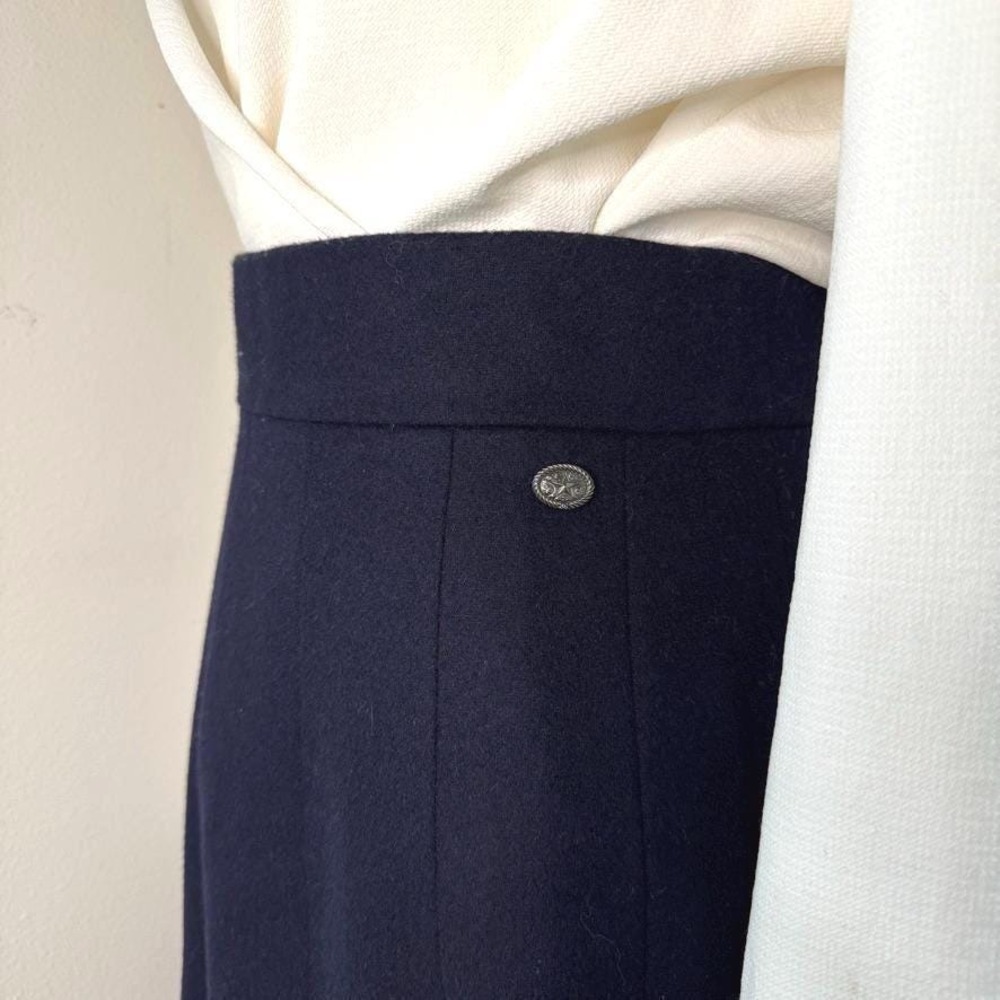 Chanel Fall 2009‎ Navy Wool Alpaca Pleated Skirt Star Concho Button Size 40 - Picture 4 of 8